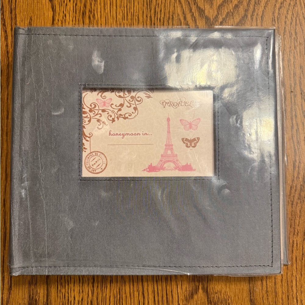 Honeymoon Gray Photo Album with Center Display Window